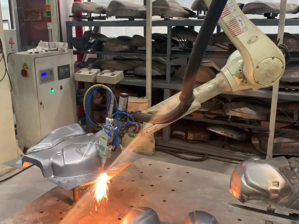 无锡市一峰金属 摩托车油箱.mp4_snapshot_00.43_[2025.04.25_09.37.41]